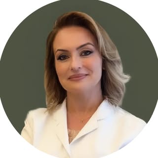 Dra. Adriana Pacholok